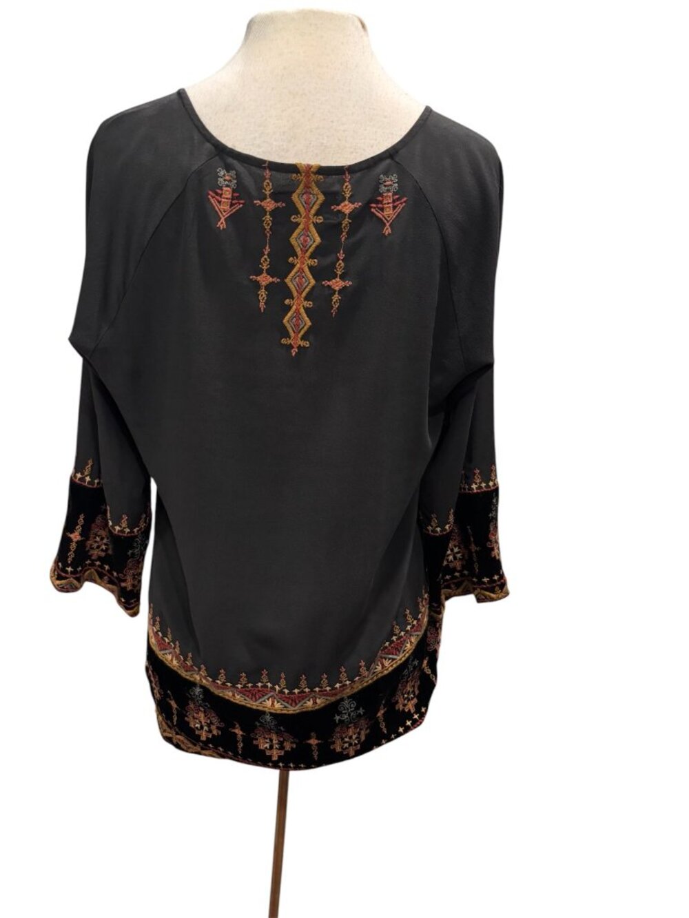 Johnny Was Workshop Silk Embroidered Boho Velvet Tunic Top Medium Black - Picture 4 of 10